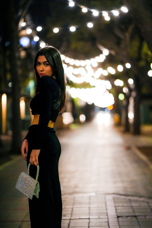 BLACK TOP & LONG SKIRT